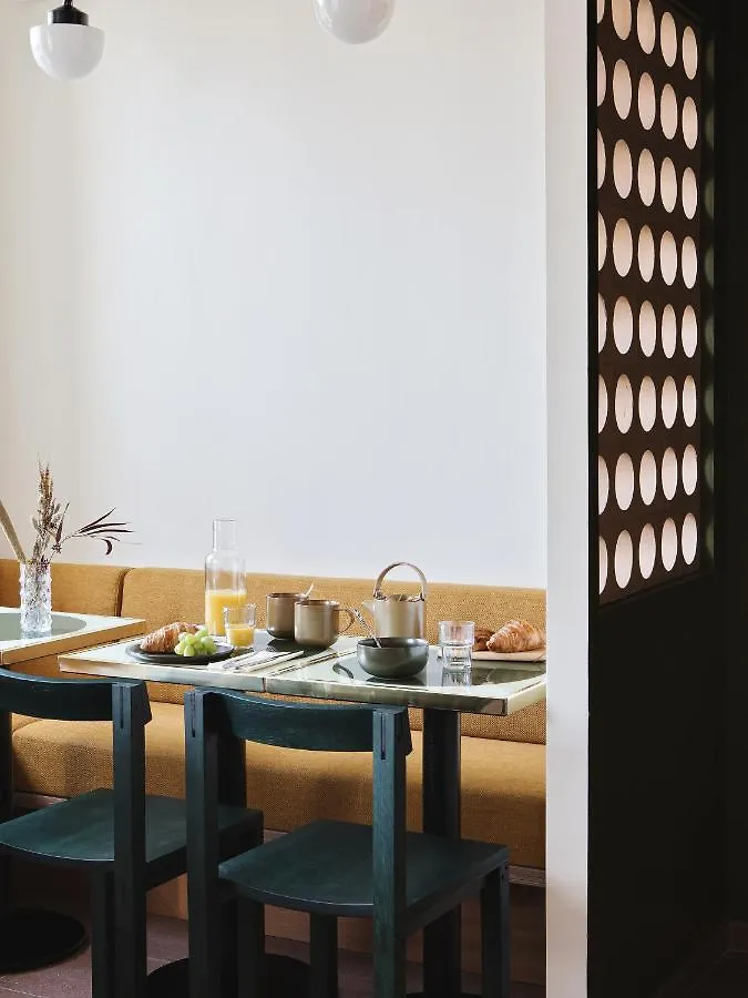Orphée 3* París